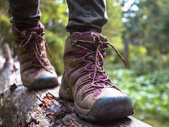 Schuhe imprägnieren: So schützen Sie Schuhe vor Feuchtigkeit