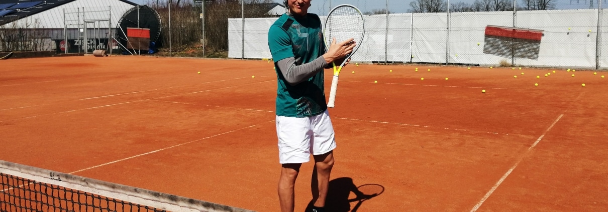 Tennis Bekleidung City Outlet Blog Dominik Wirlend grünes Shirt