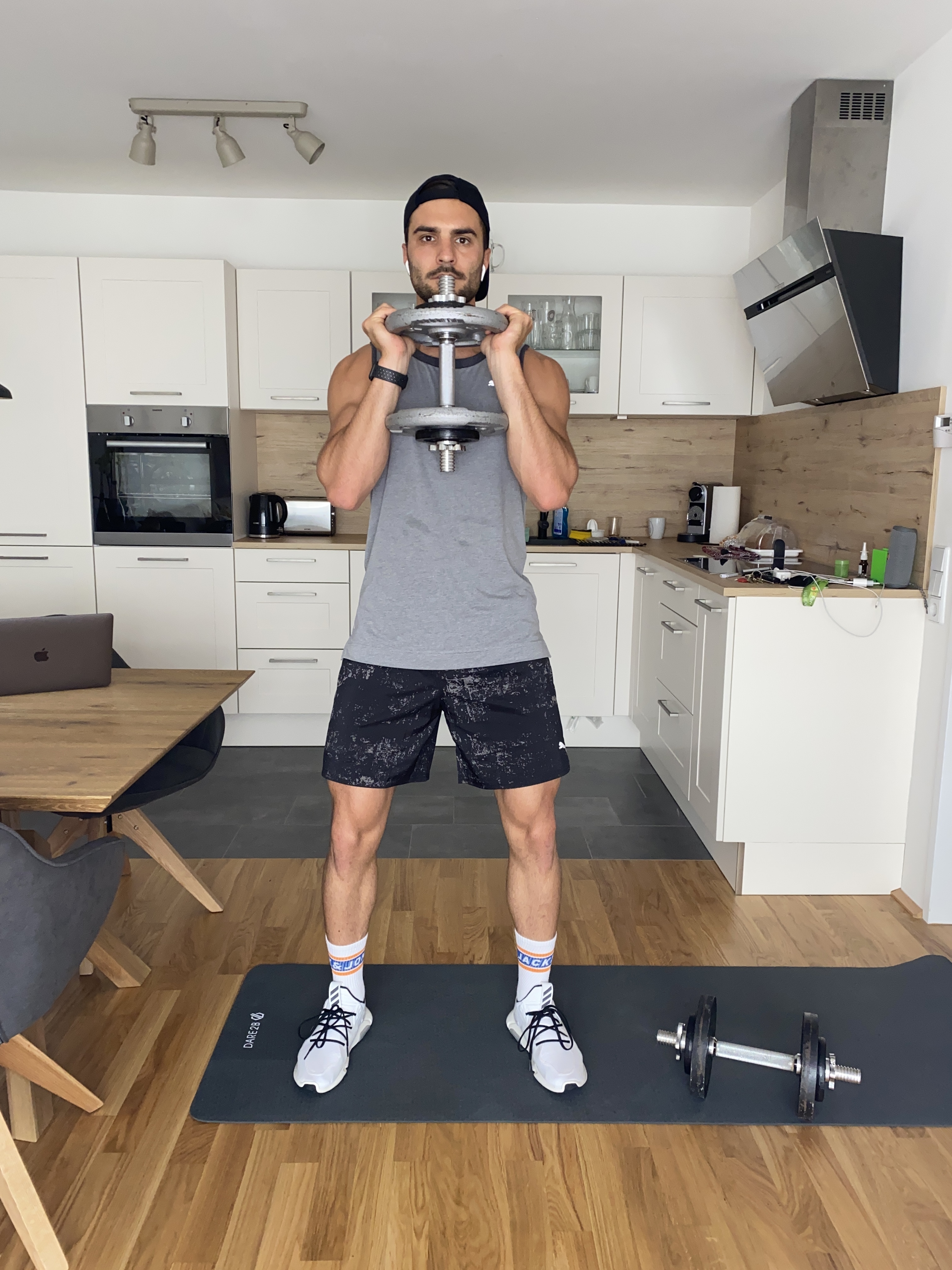 Kurzhantel Übungen City Outlet Blog Philipp Rafetseder Frontkniebeugen Ausgangsposition